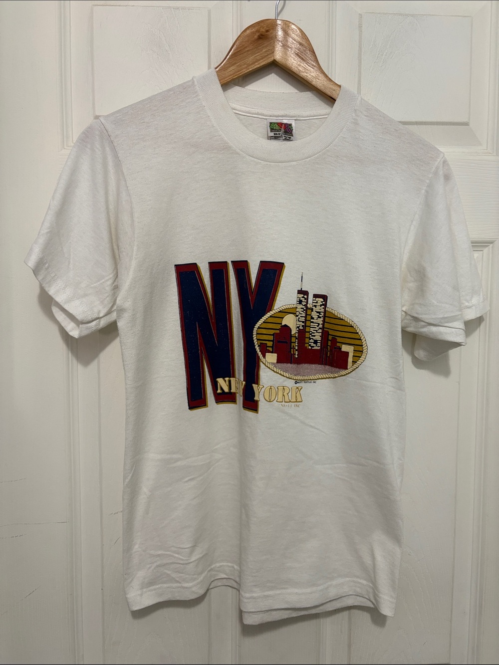 Vintage 90s NY Twin Towers Graphic Tee